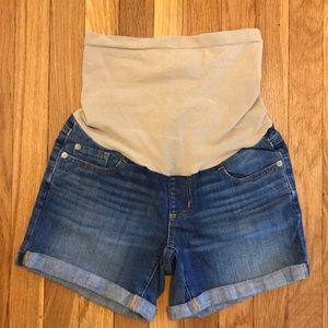 A Pea in the Pod maternity jean shorts, size small